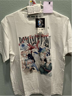 Uniqlo One Piece Romance Dawn Tee XL SKU 341-473493